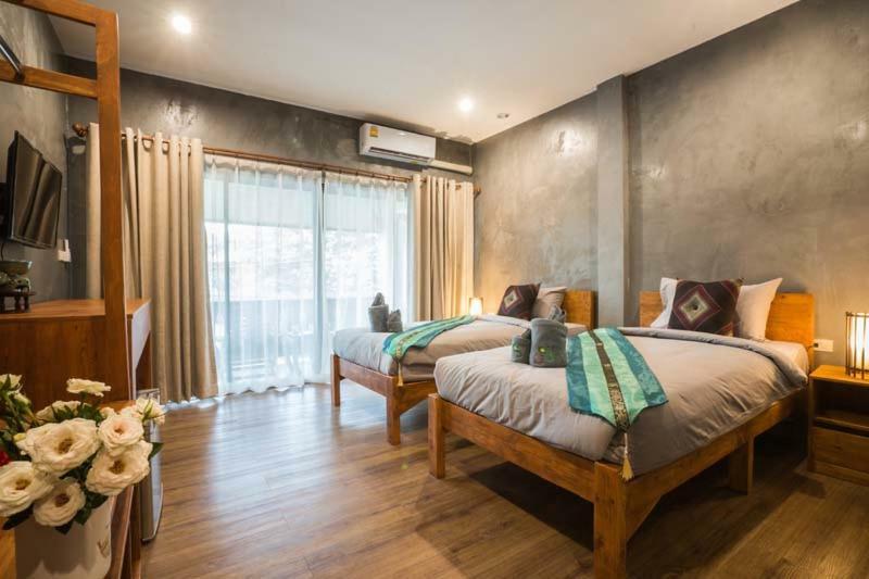 Hotel Sriananpura à Chiang Mai Extérieur photo