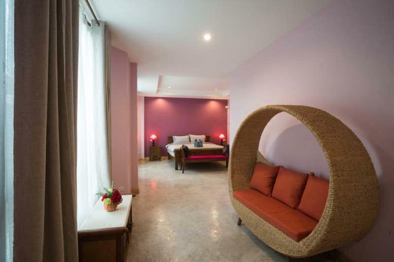 Hotel Sriananpura à Chiang Mai Extérieur photo