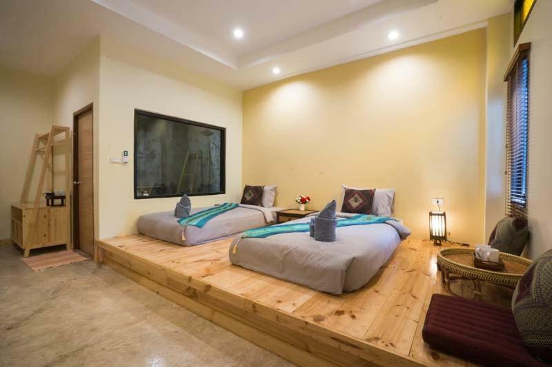 Hotel Sriananpura à Chiang Mai Extérieur photo